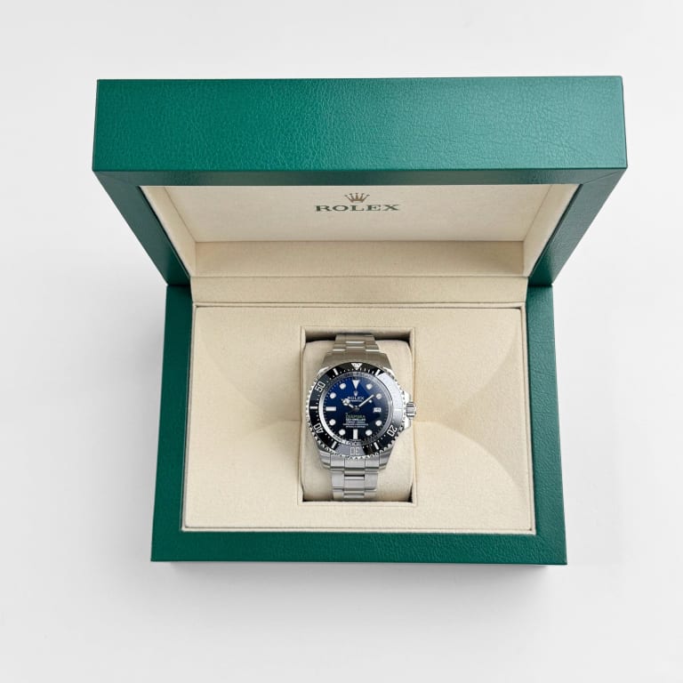 Sea-Dweller Deepsea D-Blue Steel Blue Dial 44mm Product Image 10
