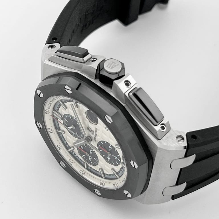 Royal Oak Offshore Steel Silver Dial 44mm Product Image 3