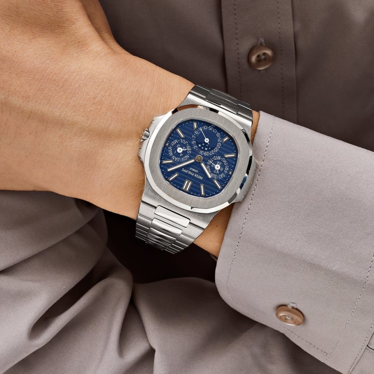 Nautilus Perpetual Calendar White Gold Blue Dial 40mm Product Image 8