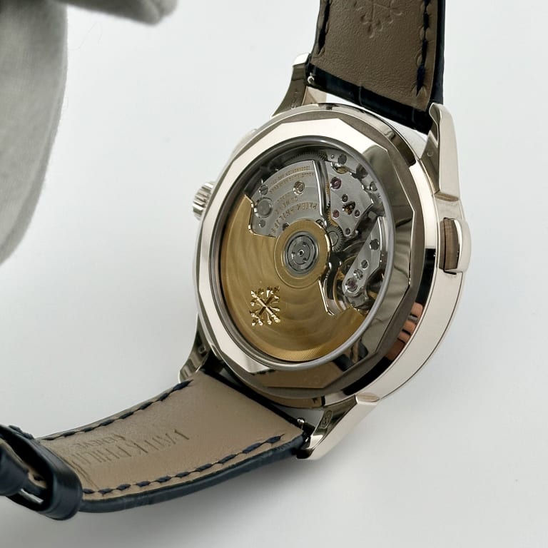 World Time Chronograph White Gold Blue Dial 39mm Product Image 8