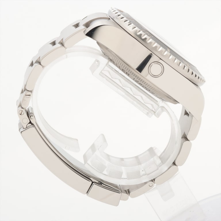 Sea-Dweller Steel Black Dial 44mm Product Image 3