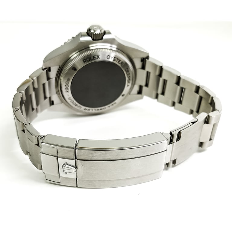 Sea-Dweller Steel Black Dial 44mm Product Image 3