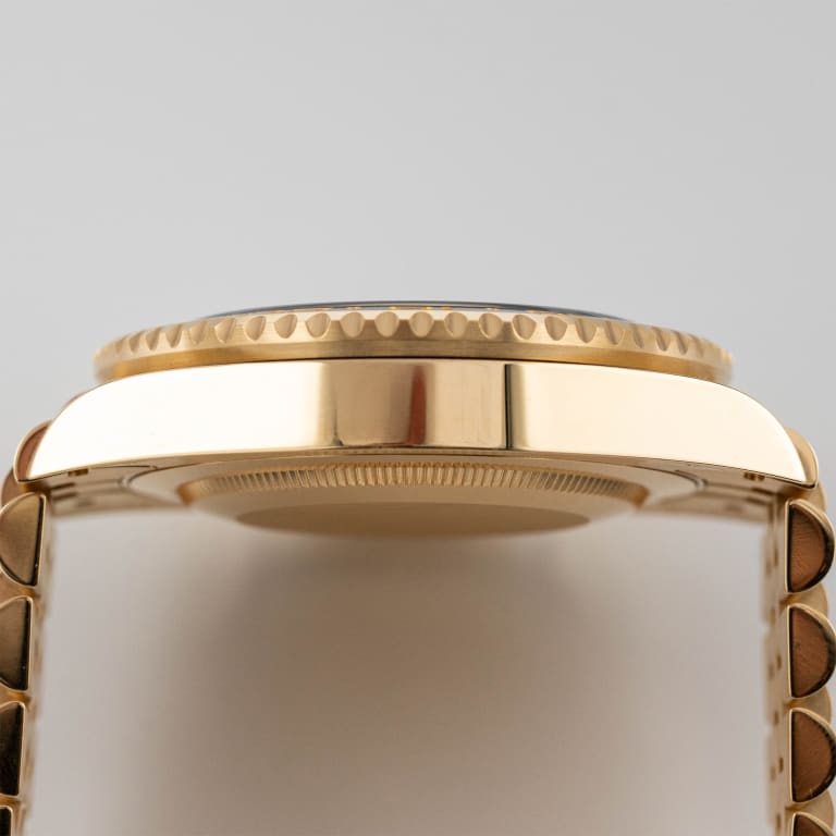 GMT-Master II Yellow Gold Jubilee Black Dial 40mm Product Image 5