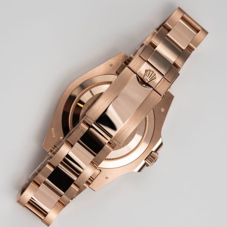 GMT-Master II "Rootbeer" Rose Gold Black Dial 40mm Product Image 9