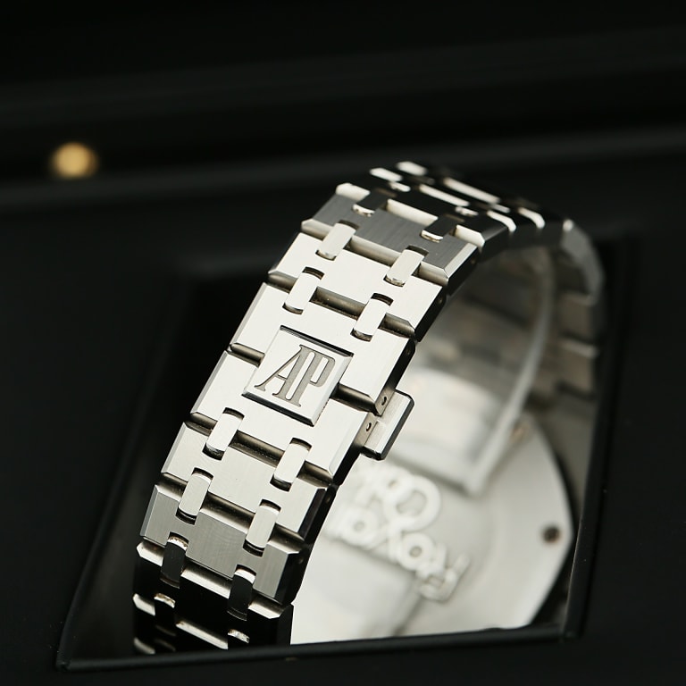 Royal Oak Selfwinding Chronograph Steel Black Dial 41mm Product Image 6