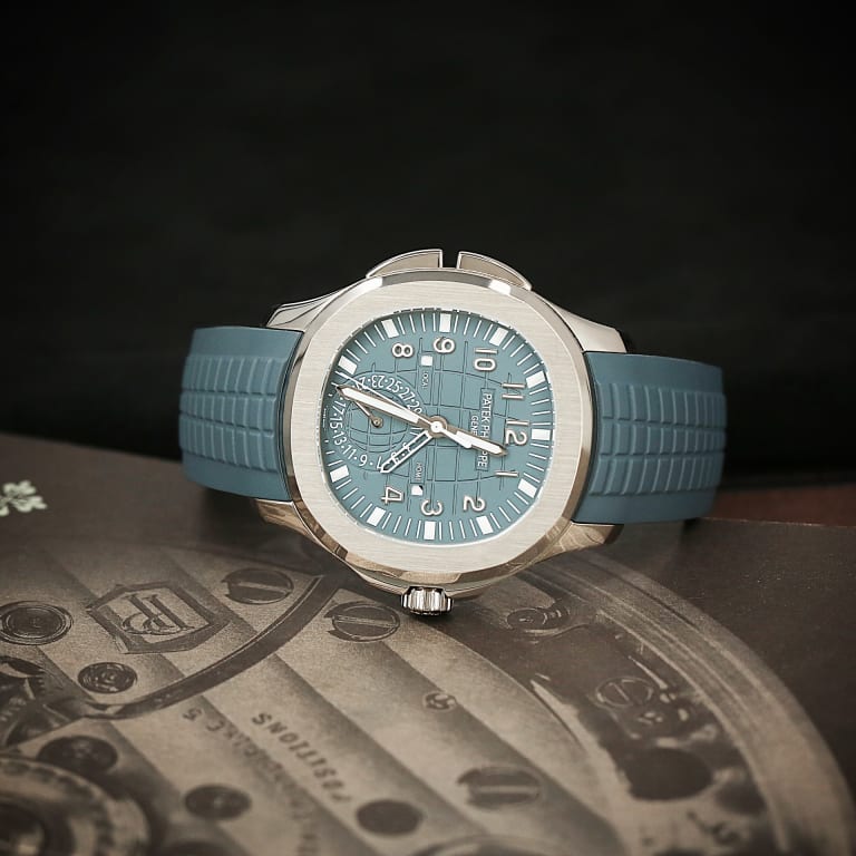 Aquanaut Travel Time White Gold Blue Dial 40mm Product Image 3