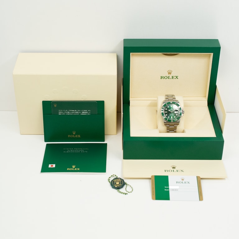 Submariner Date Steel Green Dial "Hulk" 40mm Product Image 9