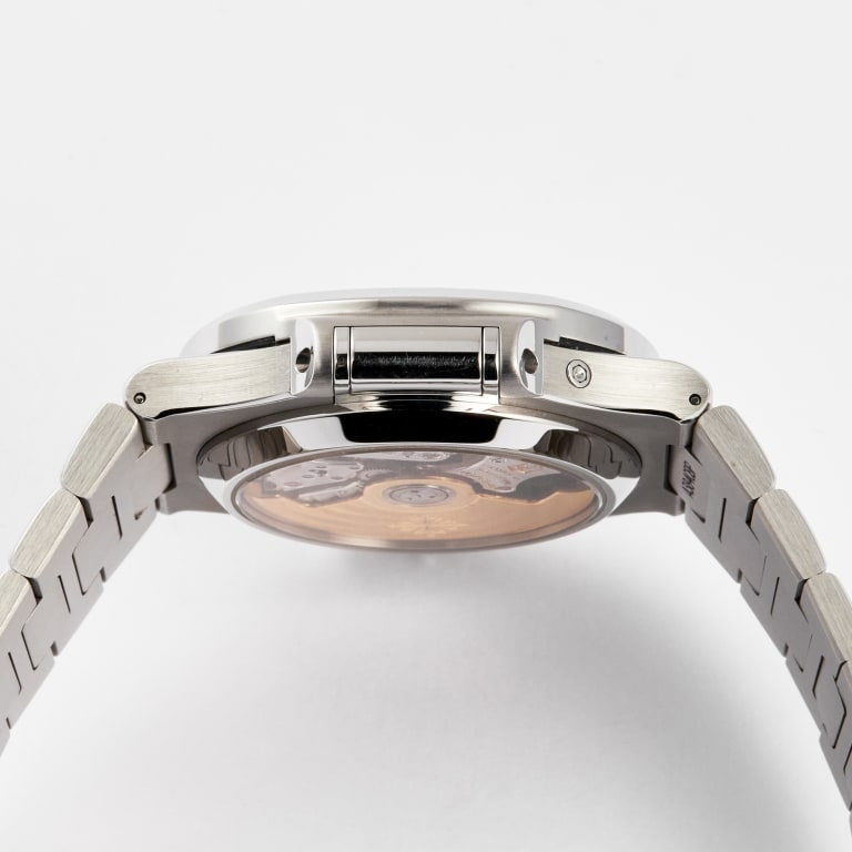 Nautilus Chronograph Steel Black Dial 40mm Product Image 5