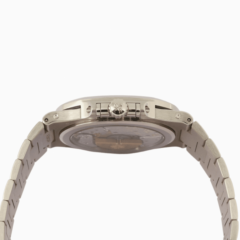 Nautilus Perpetual Calendar White Gold Blue Dial 40mm Product Image 4