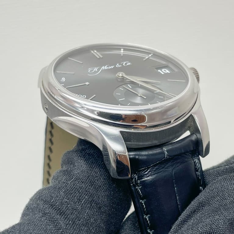 Endeavour Perpetual Calendar Platinum Grey Dial 41mm Product Image 2