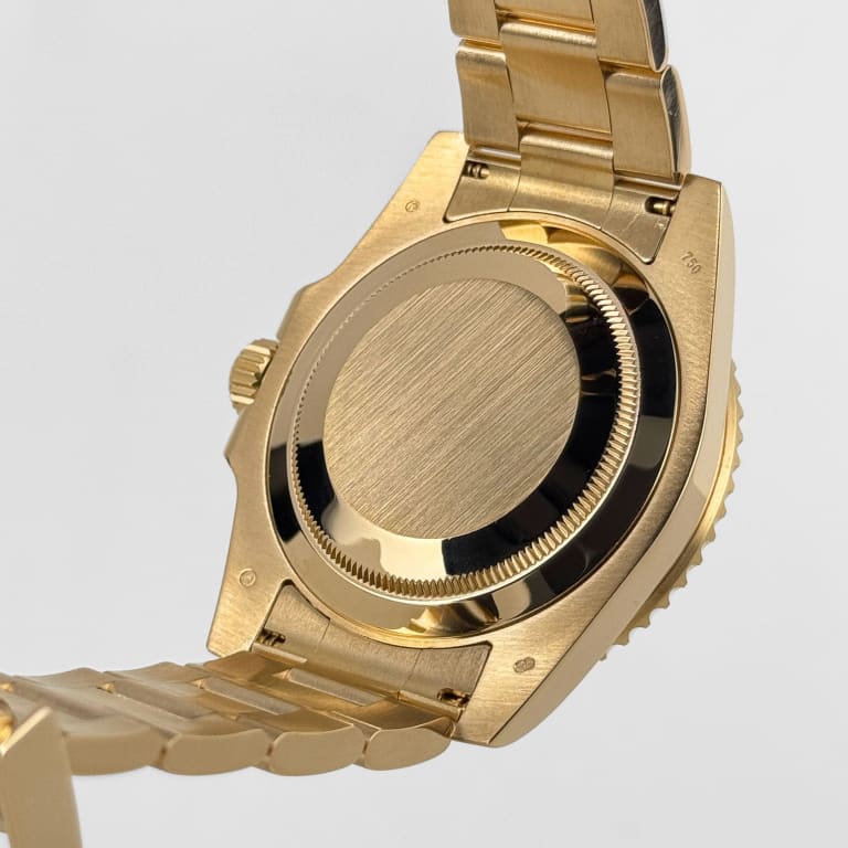 Submariner  Date Yellow Gold Blue Dial 40mm Product Image 8
