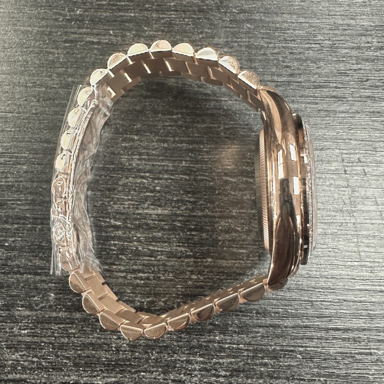 Day-Date Rose Gold Diamond Blue Dial 36mm Product Image 3