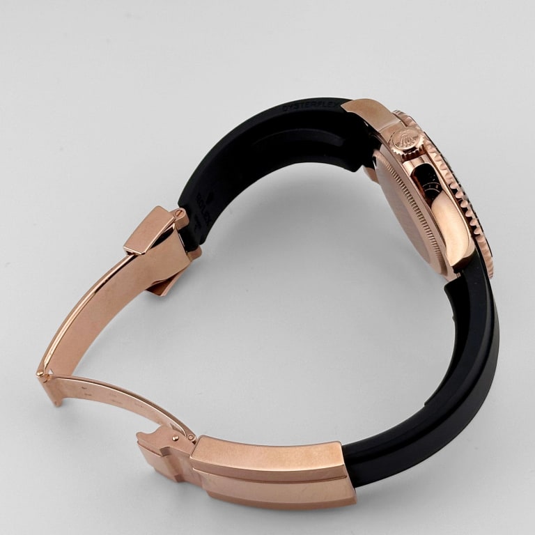 Yacht-Master Rose Gold Oysterflex Black Dial 40mm Product Image 6