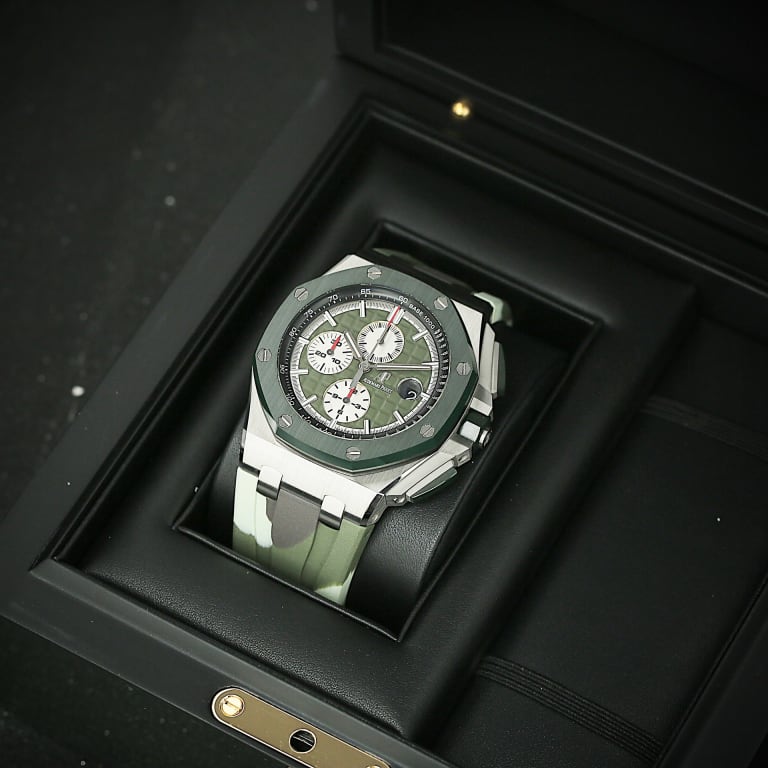 Royal Oak Offshore Steel Green Dial 44mm Product Image 2