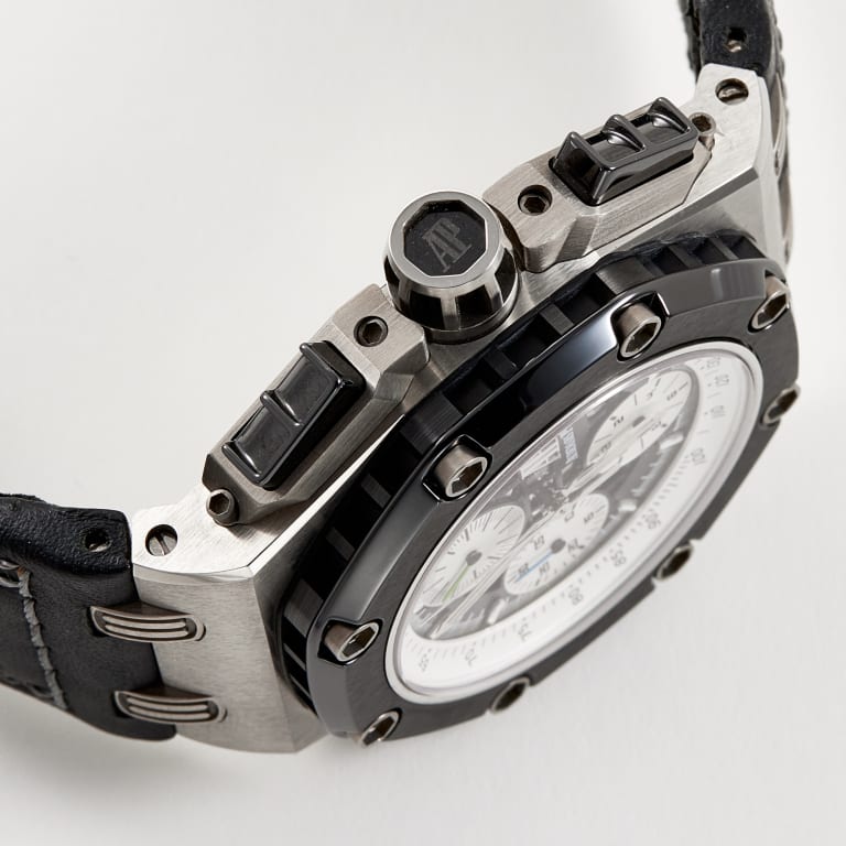 Royal Oak Offshore "Barrichello II" Titanium Black Dial 42mm Product Image 4