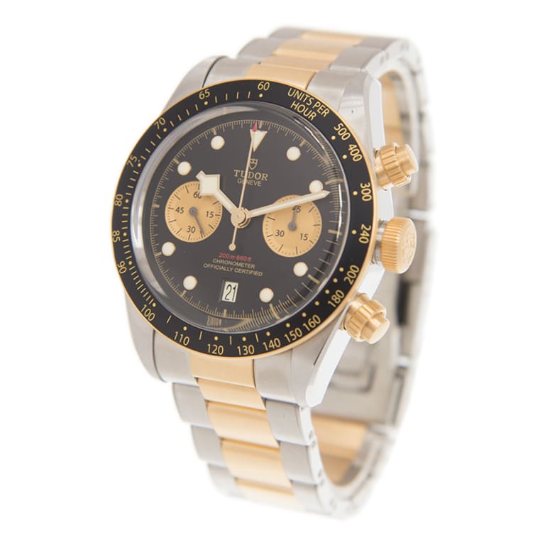 Heritage Black Bay Chronograph Yellow Gold & Steel Black Dial 41mm Product Image 2