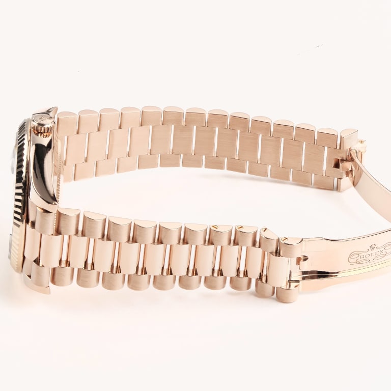 Day-Date Rose Gold Olive Dial 40mm Product Image 7