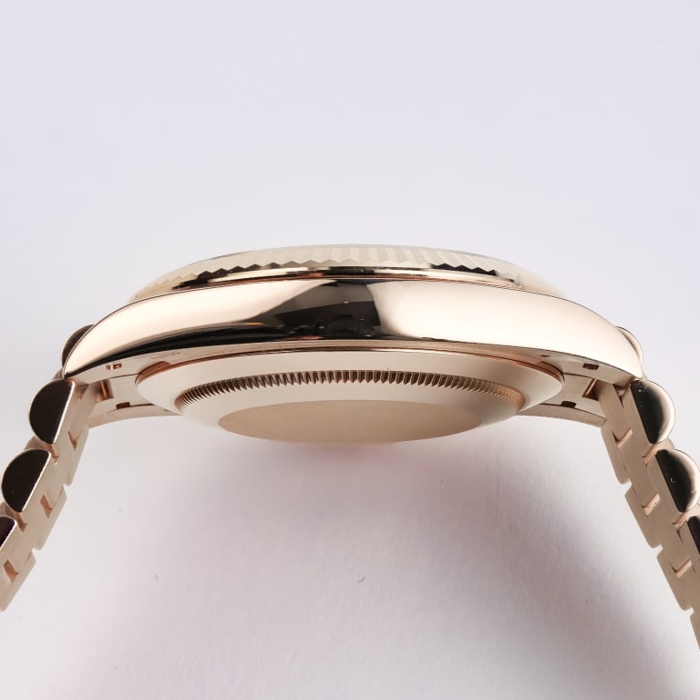 Day-Date Rose Gold Olive Dial 40mm Product Image 5