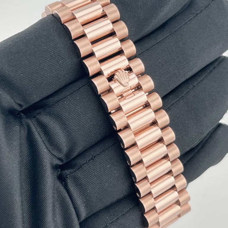 Day-Date Rose Gold Diamond Pave Dial 40mm Product Image 9