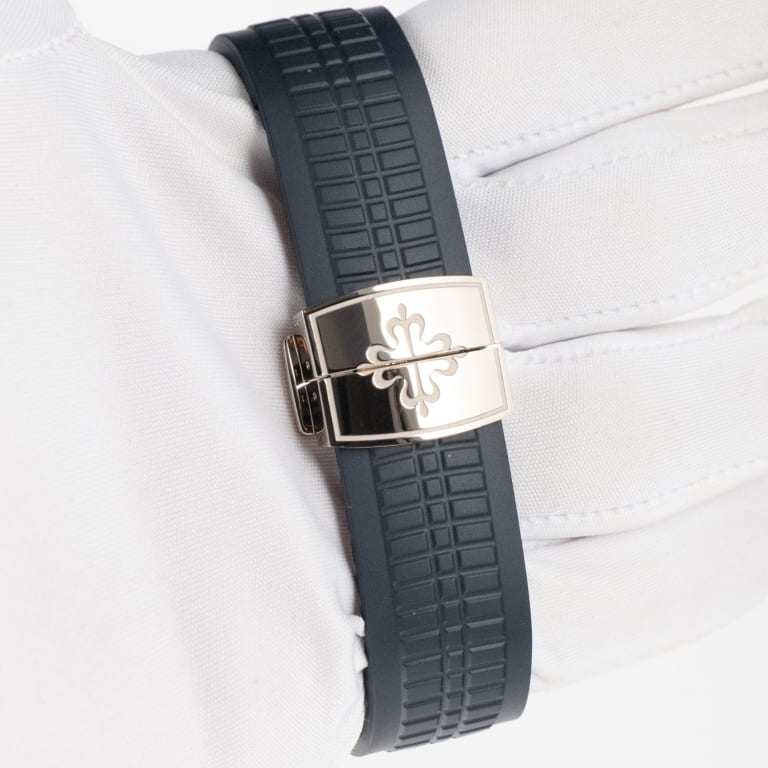 Aquanaut White Gold Blue Dial 42mm Product Image 9