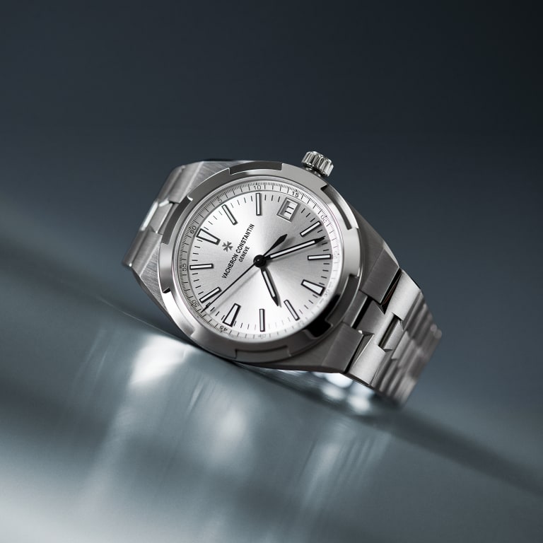 Overseas Date Steel Silver Dial 41mm Product Image 13