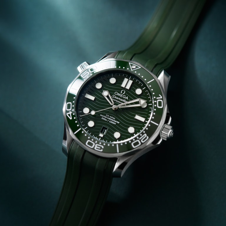 Seamaster Diver 300m Steel Green Dial 42mm Product Image 2