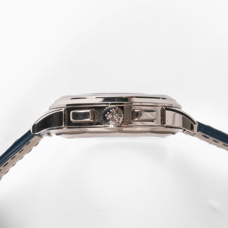 World Time Chronograph White Gold Blue Dial 39mm Product Image 4