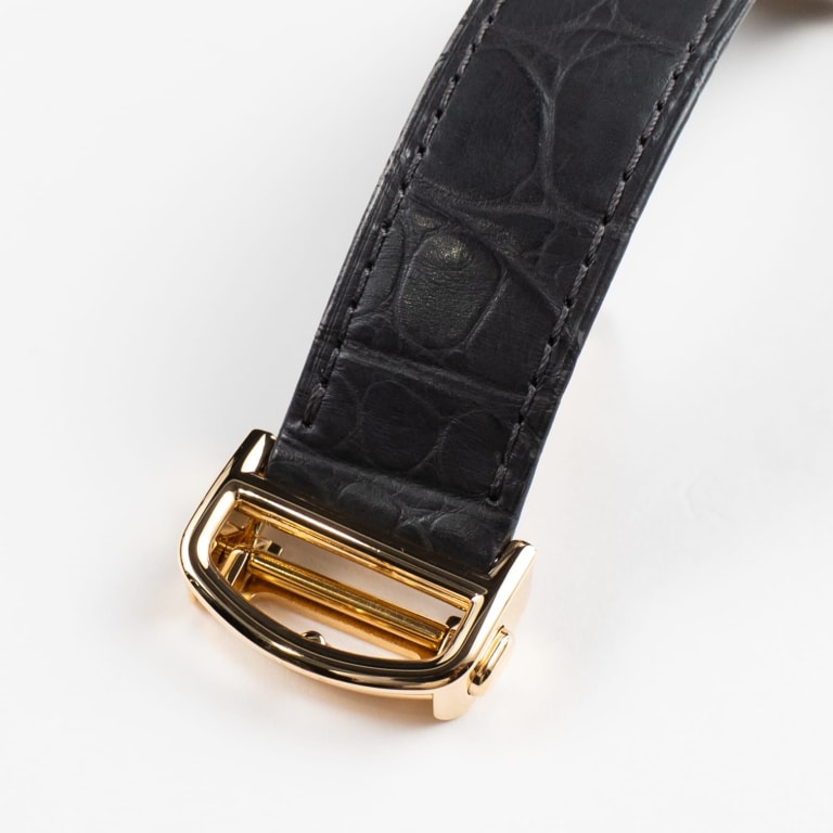 Pahsa de Cartier Yellow Gold Silver Dial 41mm Product Image 8