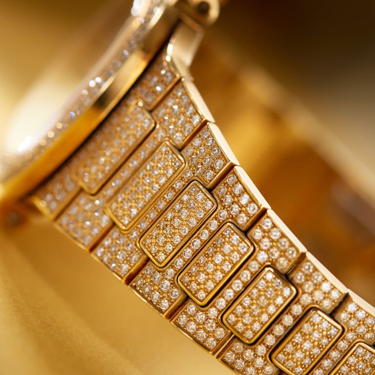 Nautilus Yellow Gold Diamond Pave Dial 37mm Product Image 15