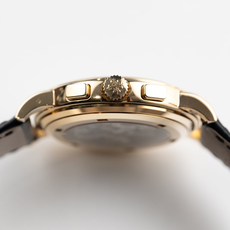 Chronograph Yellow Gold Black Dial 42mm Product Image 4