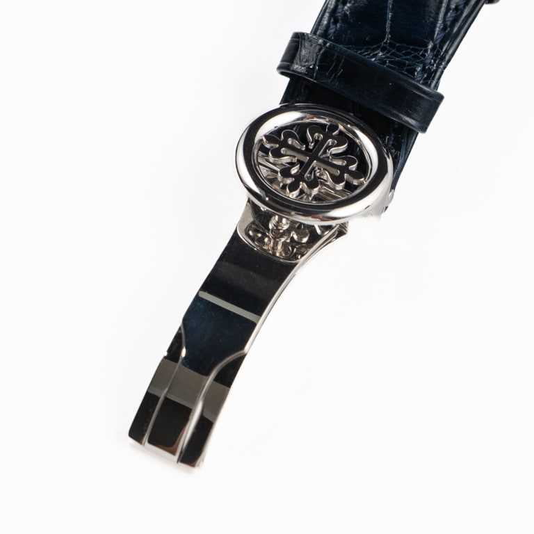 In-Line Perpetual Calendar Platinum Blue Dial 41mm Product Image 8