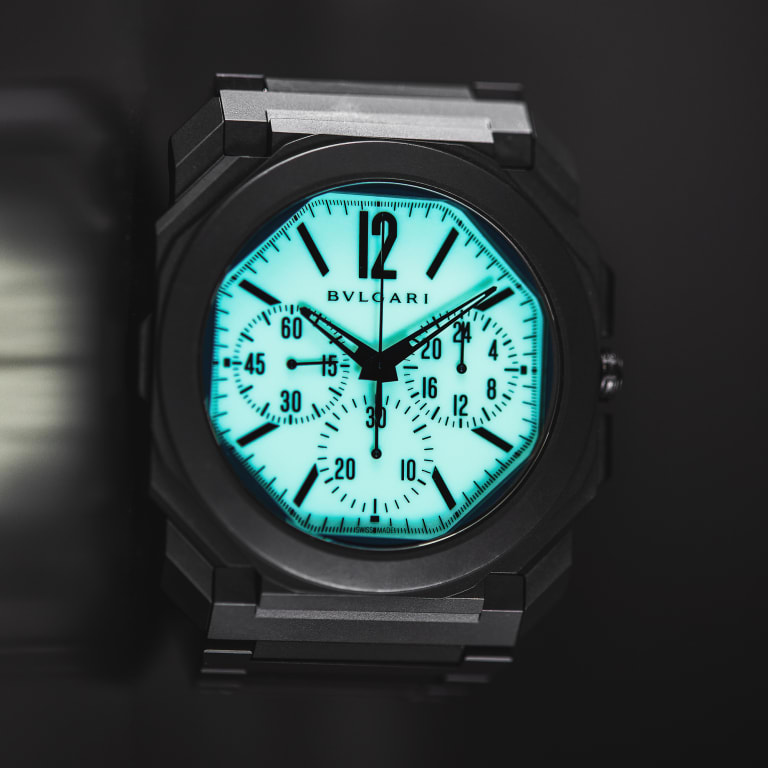 Octo Ceramic White Green Dial 43mm Product Image 11