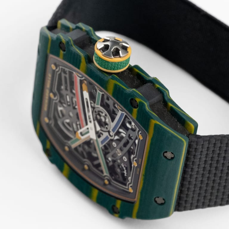 RM67-02 Wayde Van Niekerk Product Image 2