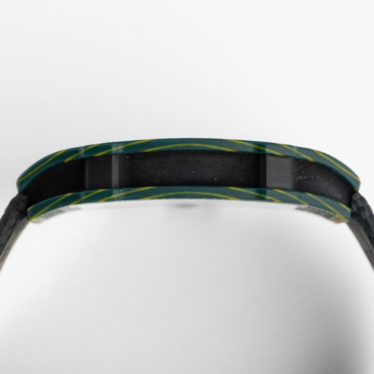 RM67-02 Wayde Van Niekerk Product Image 4