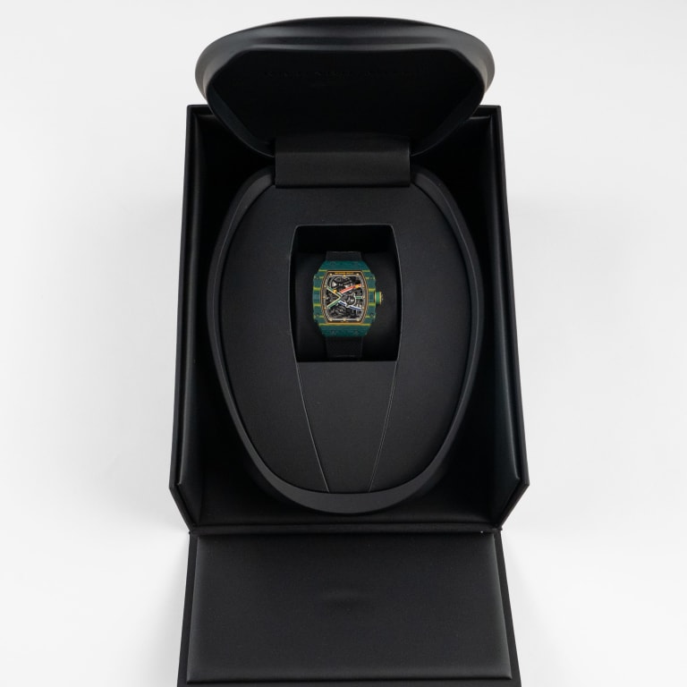 RM67-02 Wayde Van Niekerk Product Image 10