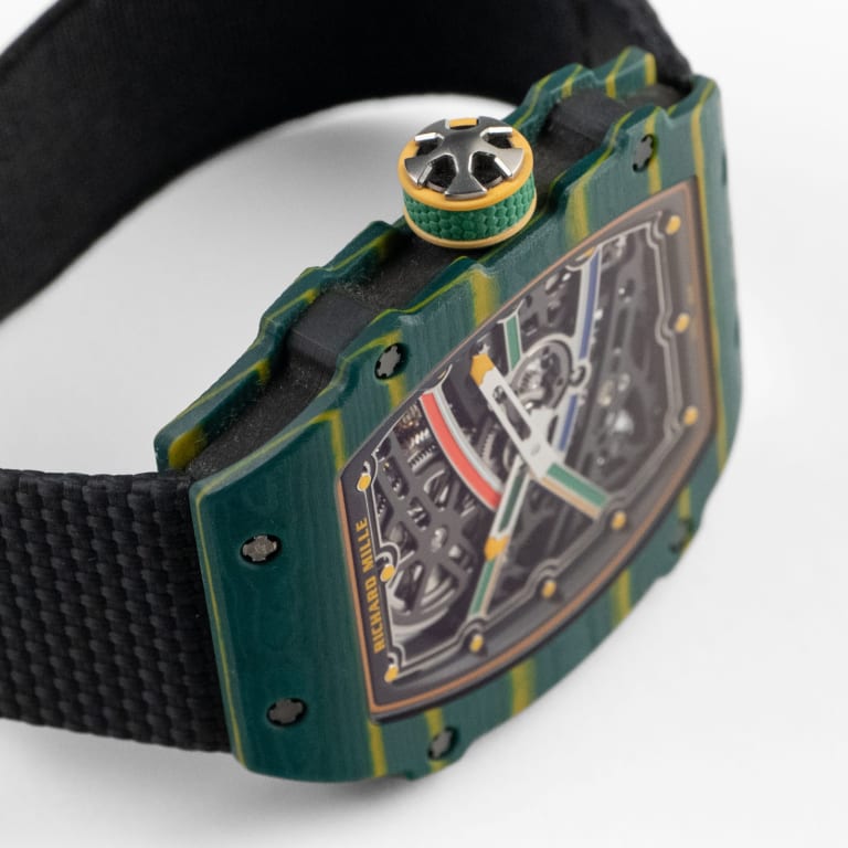 RM67-02 Wayde Van Niekerk Product Image 3