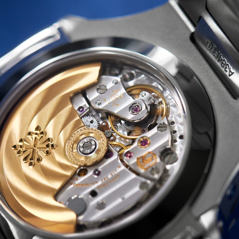 Nautilus Annual Calendar Steel Blue Dial 40mm (Cal. 324) Product Image 16