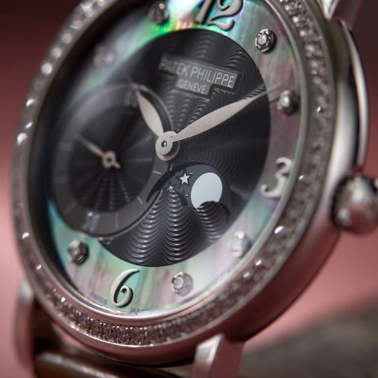 Calatrava Moonphase White Gold Black Mother of Pearl Dial 31mm Product Image 12