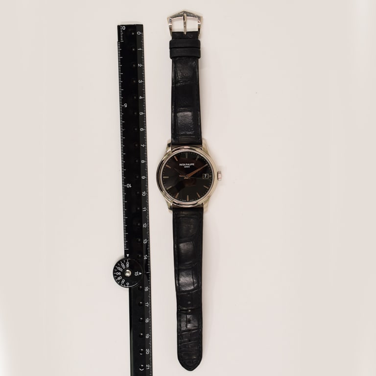 Calatrava White Gold Black Dial 39mm Product Image 9