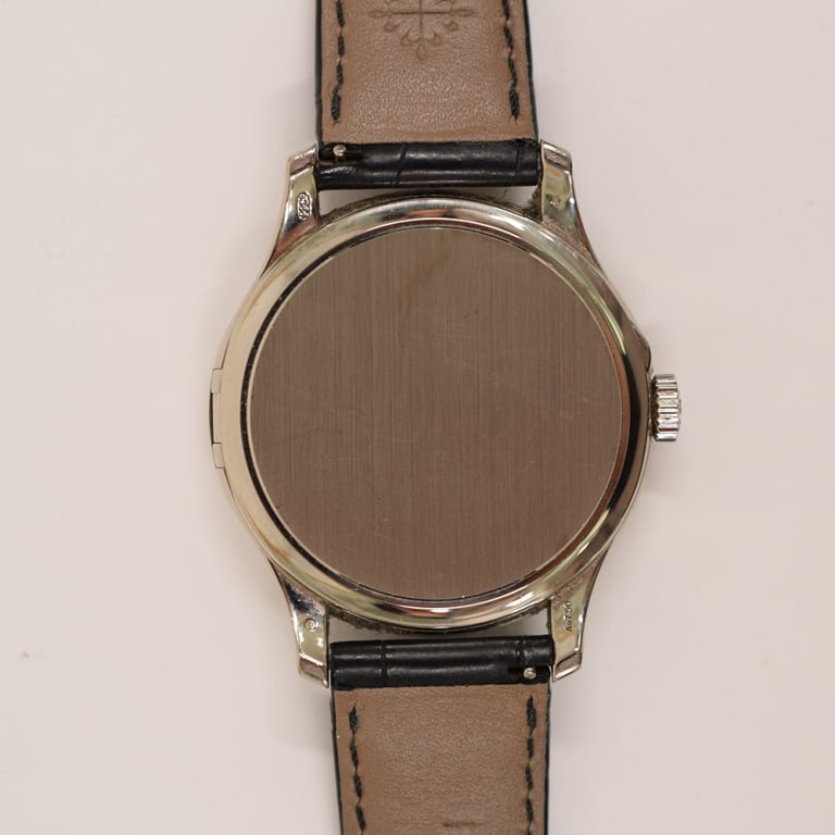 Calatrava White Gold Black Dial 39mm Product Image 5
