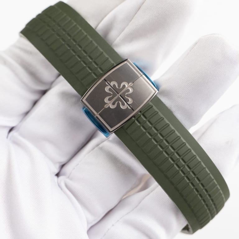 Aquanaut White Gold Green Dial 42mm Product Image 8