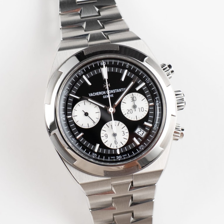 Overseas Chronograph Steel Black Dial 43mm Product Image 1