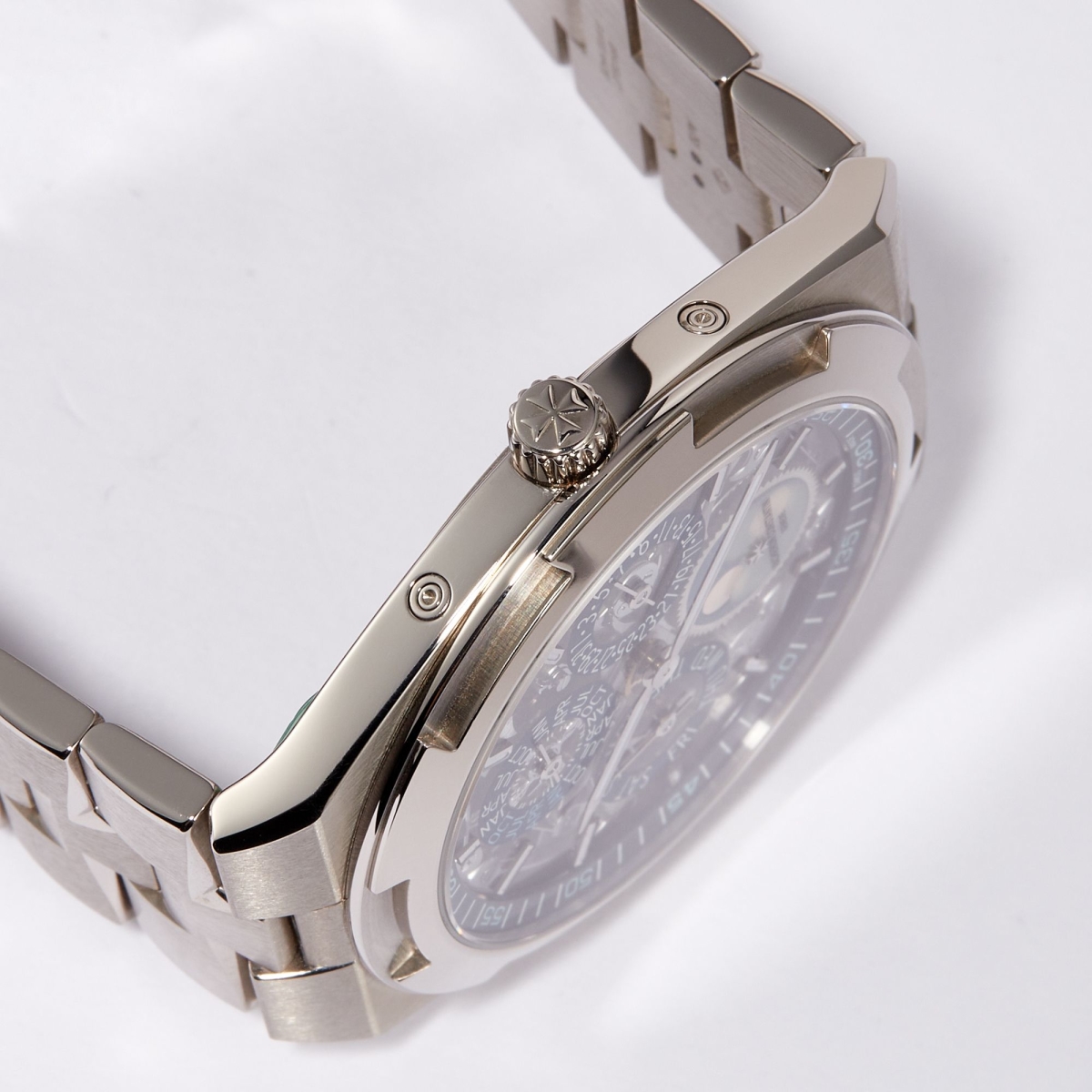 Overseas Ultra-Thin Perpetual Calendar Skeleton White Gold