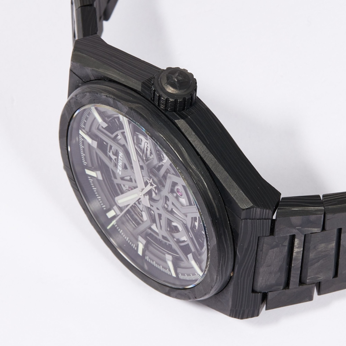 Defy Classic Carbon Skeleton Dial 41mm