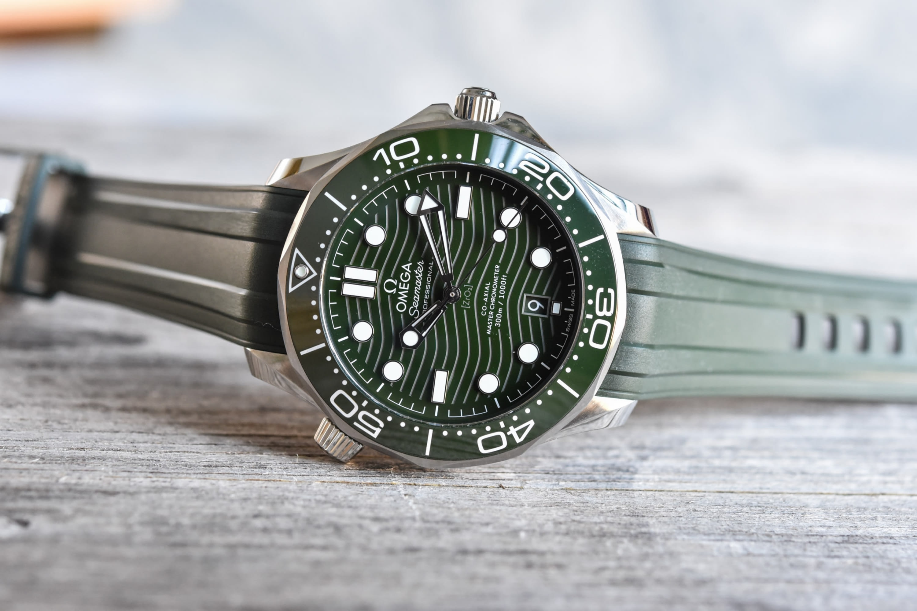 Omega Seamaster 300M ‘Green’ ref. 210.32.42.20.10.001