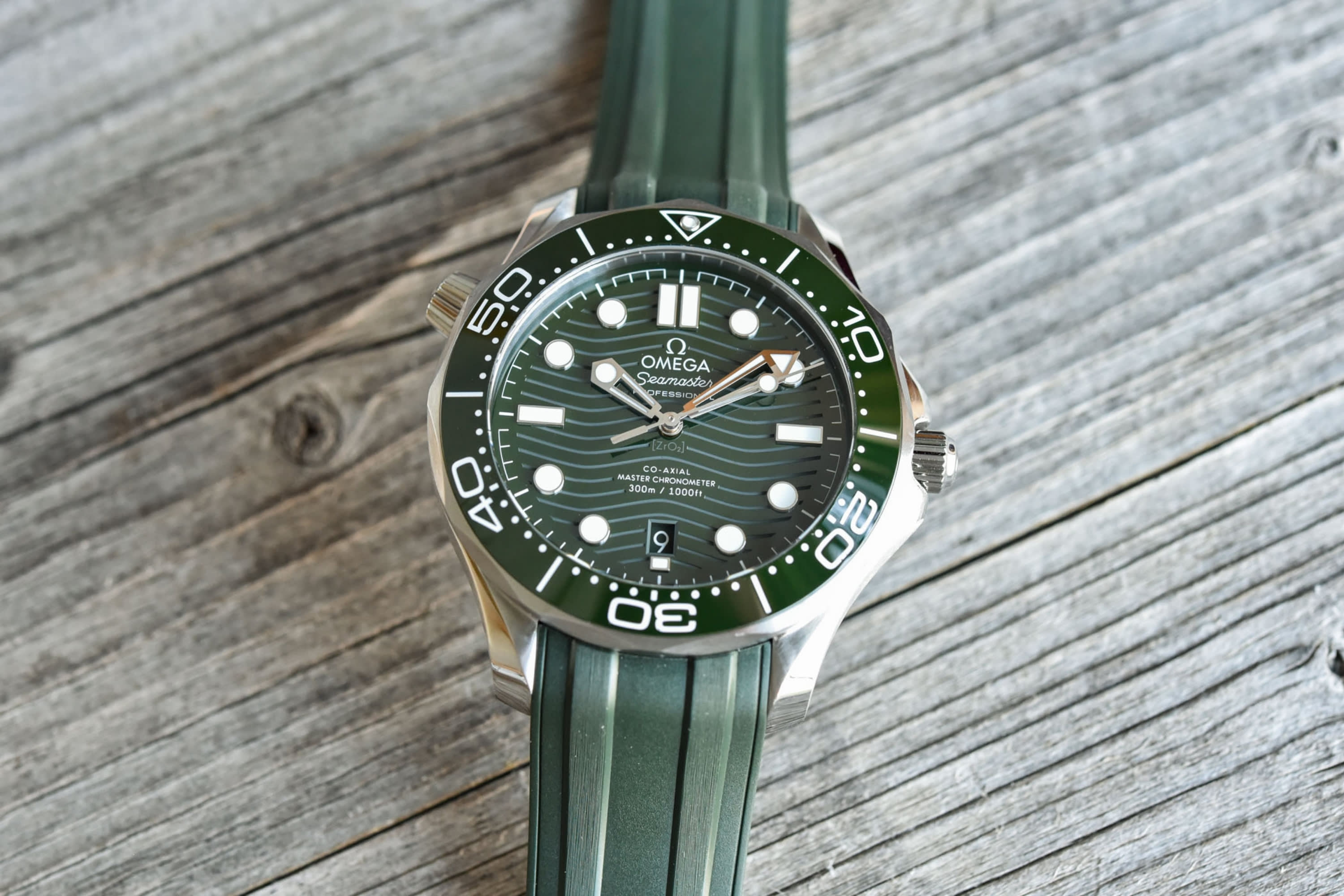 Omega Seamaster 300M ‘Green’ ref. 210.32.42.20.10.001