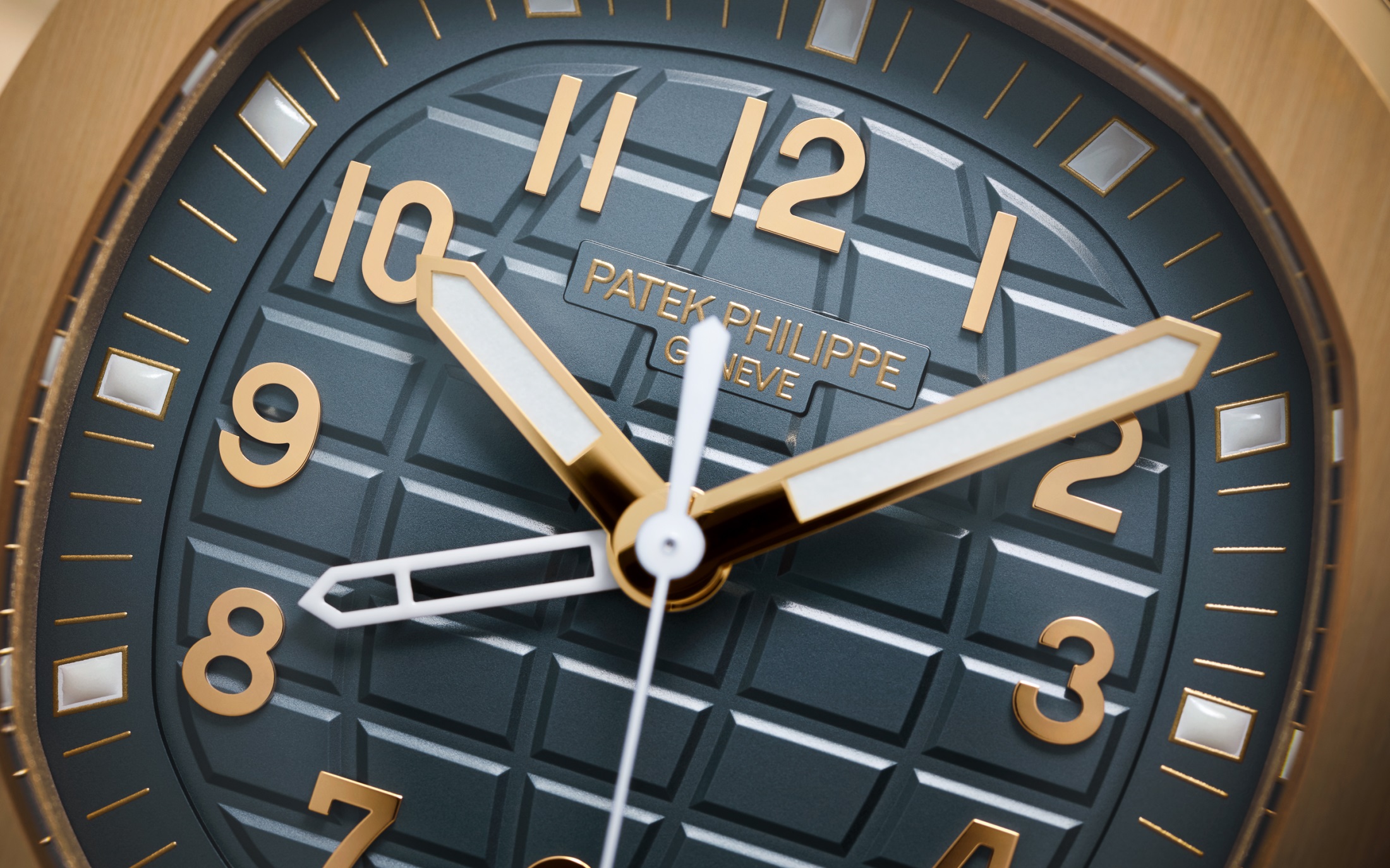 Aquanaut Travel Time Rose Gold Blue Dial 38mm Product Image 4