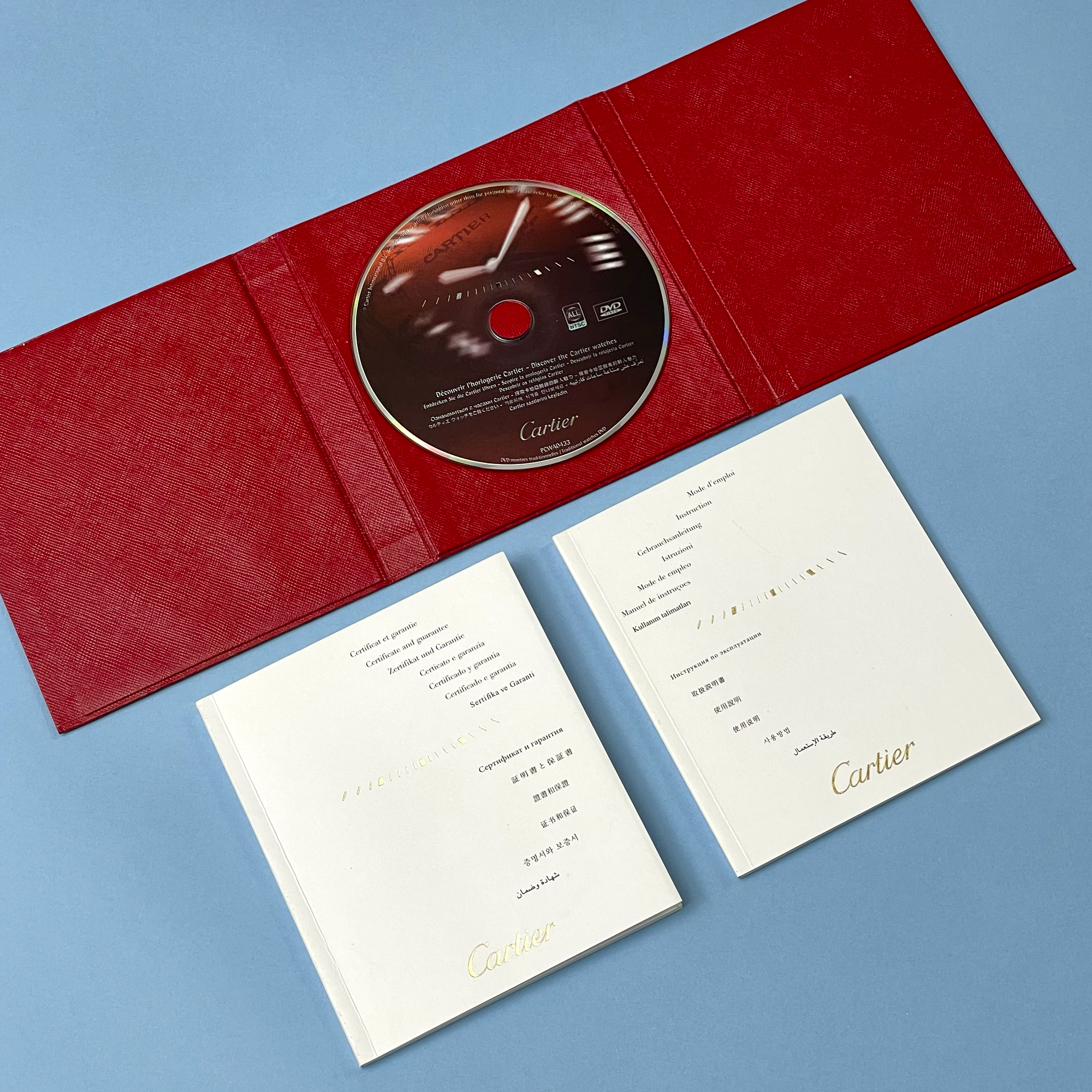 Pasha de Cartier Steel White Dial 33mm Product Image 12