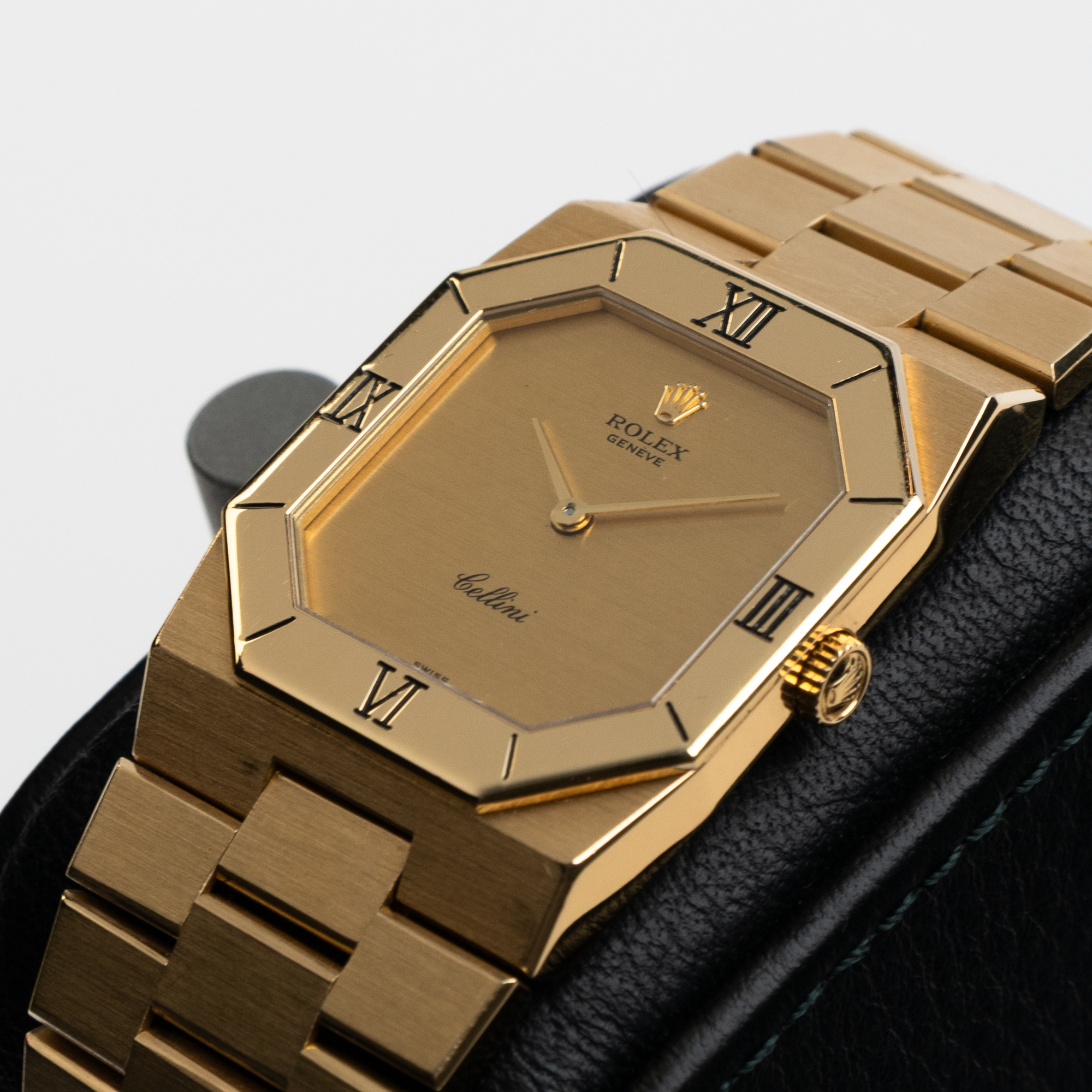 Vintage Cellini Yellow Gold Champagne Dial 27mm Product Image 1