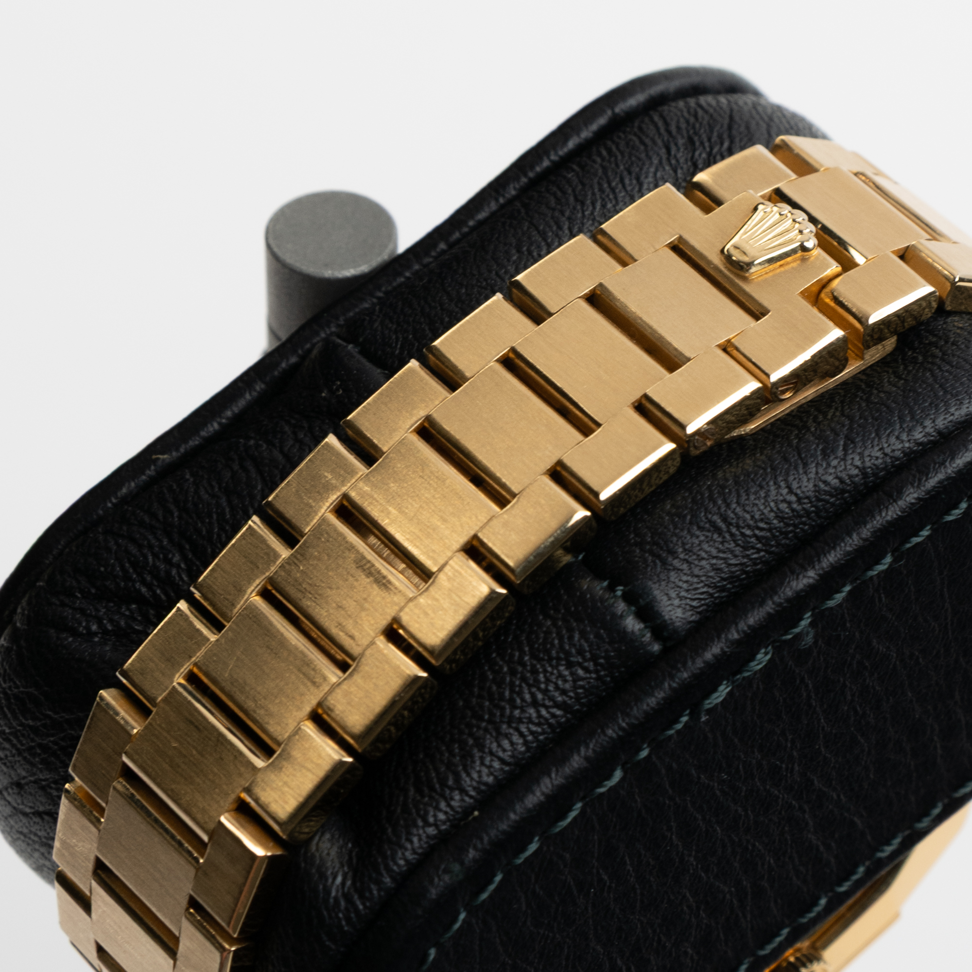 Vintage Cellini Yellow Gold Champagne Dial 27mm Product Image 9